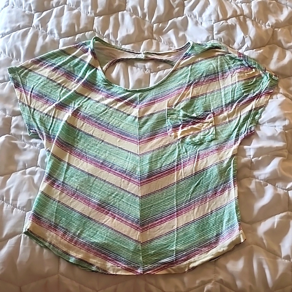 T-shirt with back cutout